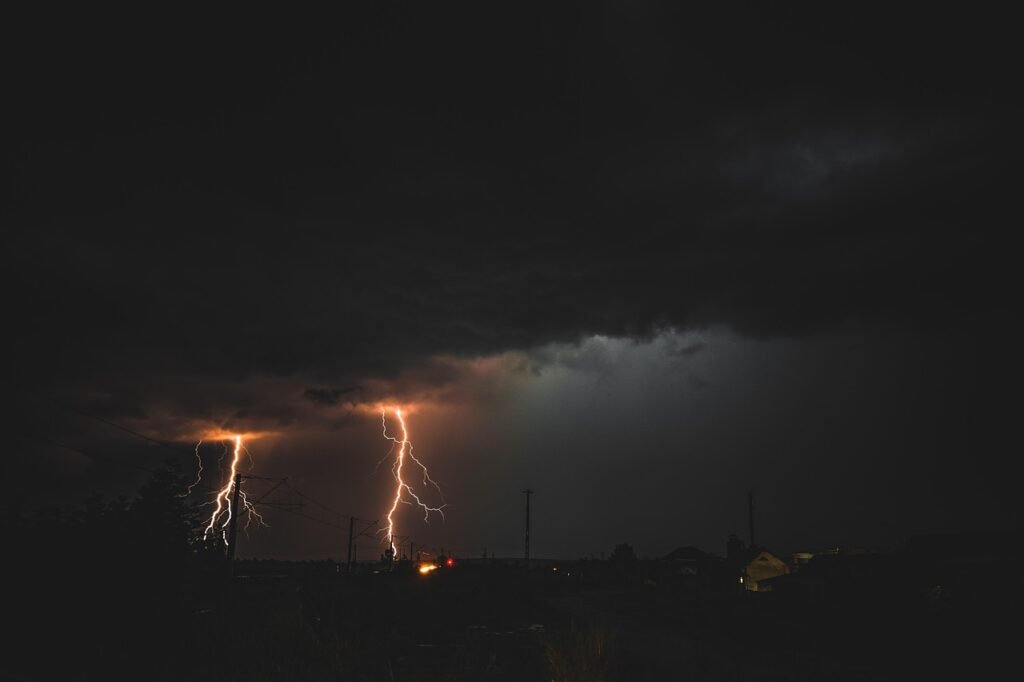 lightning-7389933_1280